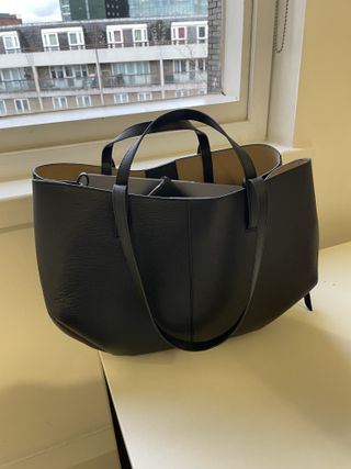 Best work bags for women: @florriealexander Cyme tote bag from Polène